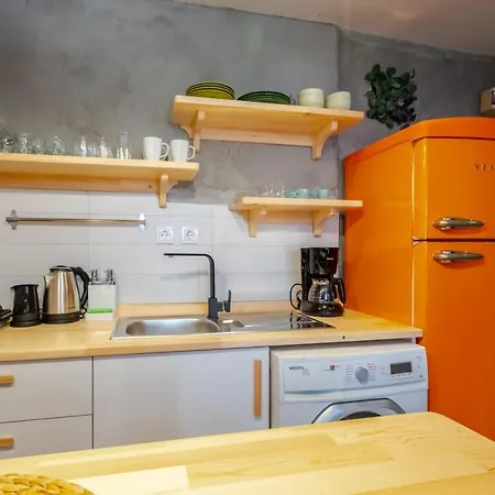 Pleasant Flat Near Taksim Square In Beyoglu Κωνσταντινούπολη