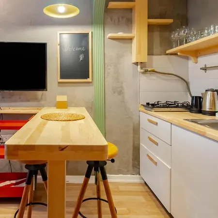 Pleasant Flat Near Taksim Square In Beyoglu Апартаменты